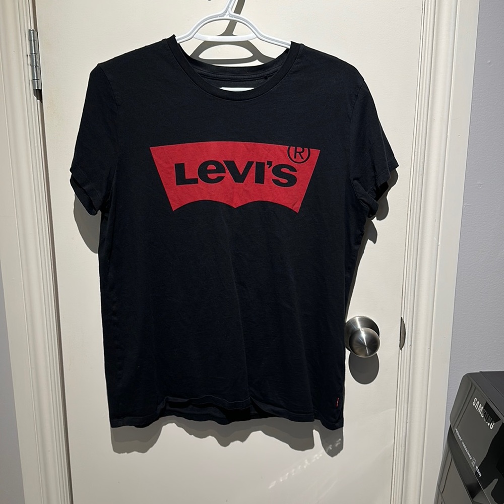 Levi’s T-shirt